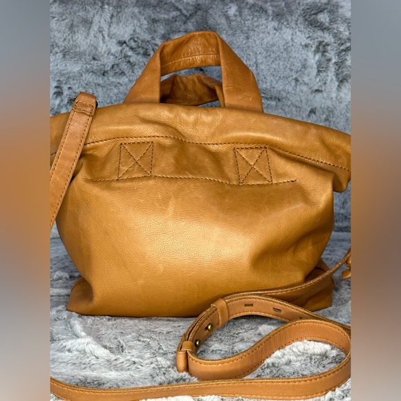 ✨2X Host pick✨Madewell Mini The Piazza Leather Crossbody Bag - Picture 7 of 14